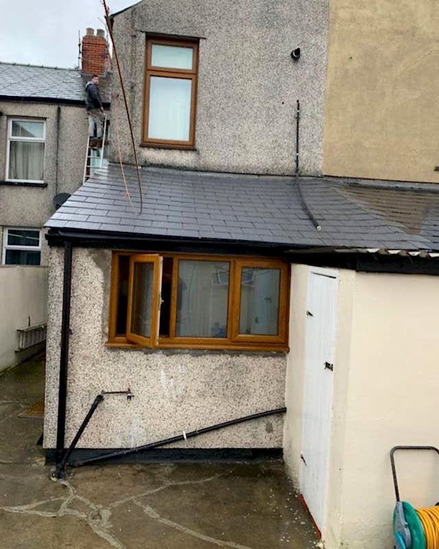 First job of 2022 - New slate roof in Newport
📞 07884 013048 
👉 risels.com

We offer a range of roofing services in Cardiff, The Vale of Glamorgan & Newport including:

Roof Repairs, Emergency Roof Repairs, 24/7 Emergency Call-Outs, New Roof Installations, Chimney Repairs & Removals & Roof Maintenance 

Check out our 5* reviews on checkatrade or Google 

#roofing #slateroof #roofrepairs #cardiffroofer #newportroofer